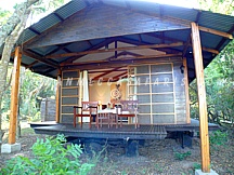 MAKAKATANA BAY LODGE